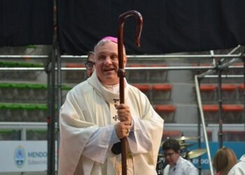 La Iglesia pidió al Gobierno abordar el endeudamiento de las familias y advirtió sobre el avance de la morosidad