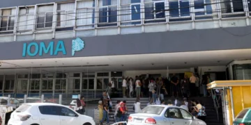 Crecen los reclamos por la situación de IOMA y municipios advierten dificultades para sostener la atención sanitaria