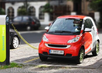 El Gobierno elevó el valor máximo para importar autos eléctricos sin arancel