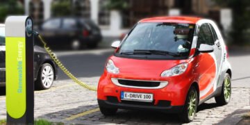 El Gobierno elevó el valor máximo para importar autos eléctricos sin arancel