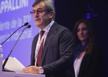La UIA tomó distancia de las críticas al Gobierno y destacó el diálogo para impulsar la actividad industrial