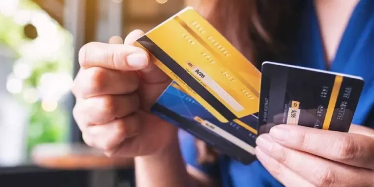 Crédito y endeudamiento: qué diferencia hay y cuánto conviene destinar al pago de deudas