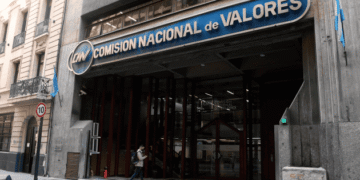 La CNV restringió el uso de cheques para ingresar y retirar fondos del mercado de capitales