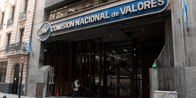 La CNV restringió el uso de cheques para ingresar y retirar fondos del mercado de capitales