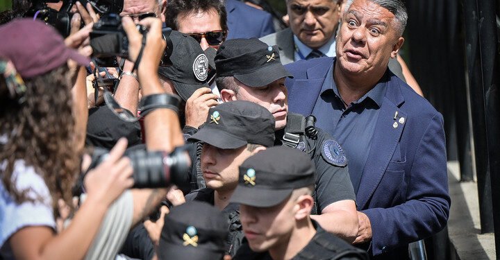 La Justicia postergó la citación de Chiqui Tapia en la causa contra Maduro