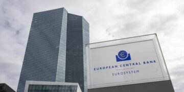 El BCE sube las tasas al 2,5% y endurece su postura ante el avance de la inflación