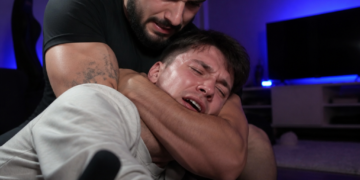 Impactante incidente: un luchador de MMA estranguló a un streamer durante una transmisión en vivo