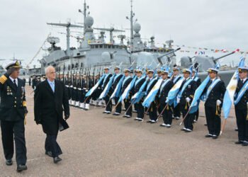 Investigan pagos irregulares por casi $1.000 millones en la Armada Argentina