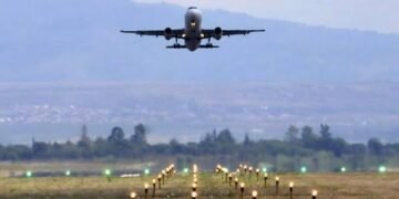 El Gobierno creó una mesa para revisar las tasas y cargos de la aviación comercial