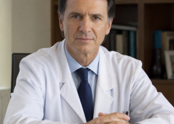 Daniel López Rosetti, médico: “La dosis recomendada de caminata rápida es de 150 minutos semanales”
