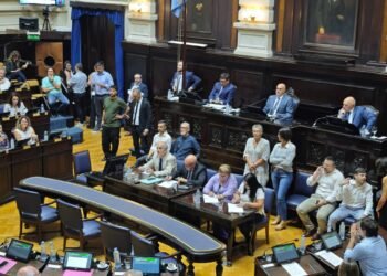 La oposición solicita medidas a cuatro presidentes para salvaguardar recursos del Atlántico Sur