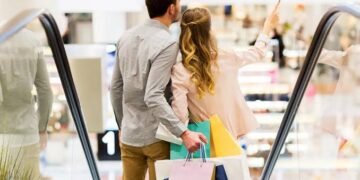 El consumo privado cayó 1% interanual en septiembre y acumuló diez meses consecutivos de retroceso