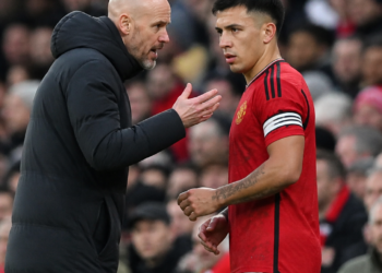 Escalada del conflicto interno en Manchester United tras las críticas de Lisandro Martínez y Bruno Fernandes