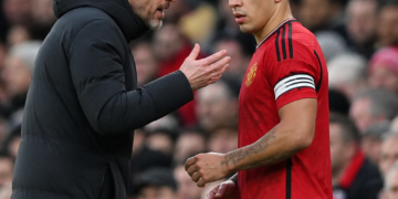 Escalada del conflicto interno en Manchester United tras las críticas de Lisandro Martínez y Bruno Fernandes