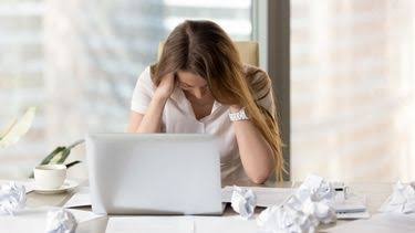 La incertidumbre económica tocó su nivel más alto del año y crece la preocupación por la situación del país