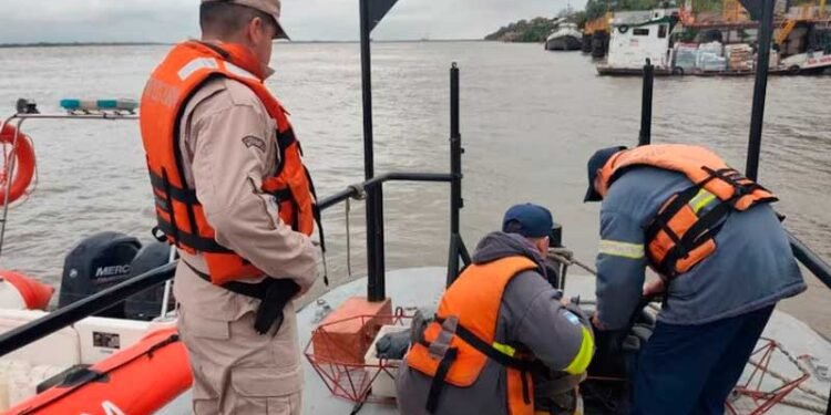 Desaparecidos en el río Paraná: un hombre nadó a la costa y se intensifican las labores de búsqueda