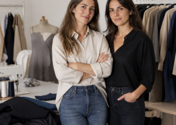 Dos hermanas crearon un emprendimiento que transforma trajes viejos en ropa de diseño: ya recuperaron 2775 prendas