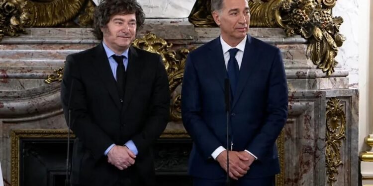 Aumenta la inquietud en el Senado por la ausencia de Santilli para presentar su informe