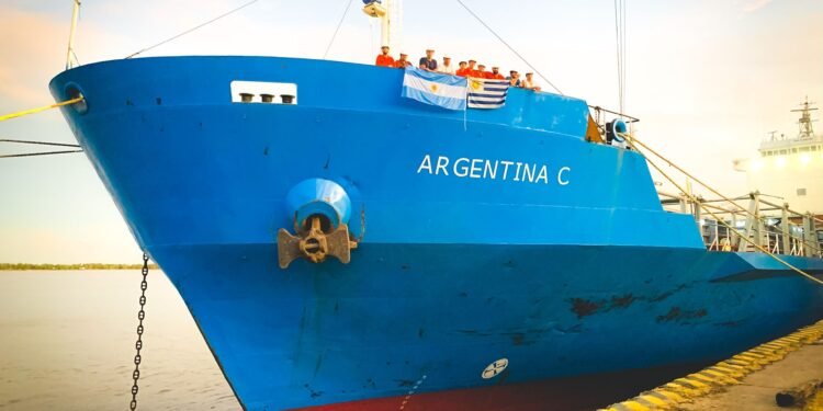 Marina Mercante: el oficialismo negocia cambios para avanzar con la apertura del cabotaje a buques extranjeros