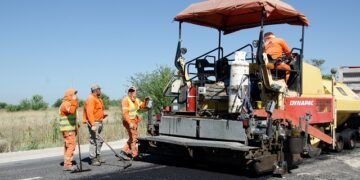 El Gobierno habilitó una emisión de hasta $221.119 millones para cancelar deuda de obra pública